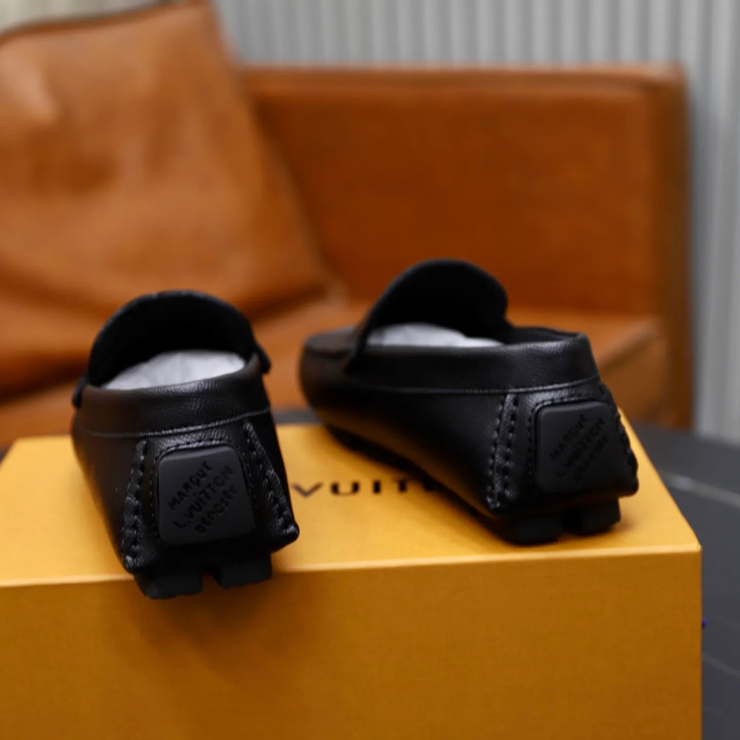 Ex-factory price: 480💰【LV】Louis Vuitton ⚠️High-end men’s driving and pedal series ⚠️38-44 (customized for 45) ⚠️All original cowhide leather! Thick and soft! Made entirely of calfskin lining! Rubber sheet anti-slip beanie sole! Three-dimensional package technology! Fashionable and classic! Handicrafts! Original high quality! Feel free to compare!
